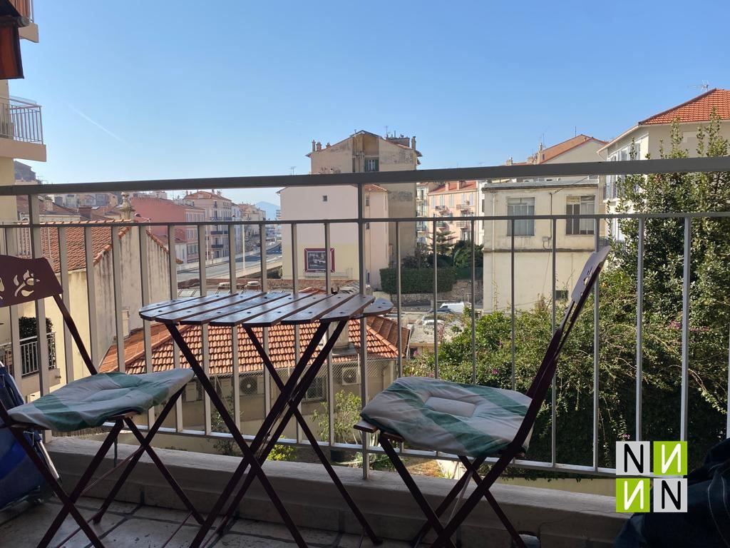 Appartement Studio CANNES (06400) CONNEXION CANNES